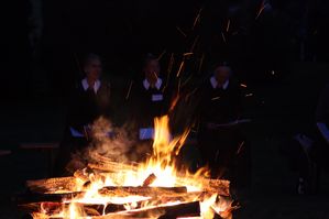 Singen am Lagerfeuer